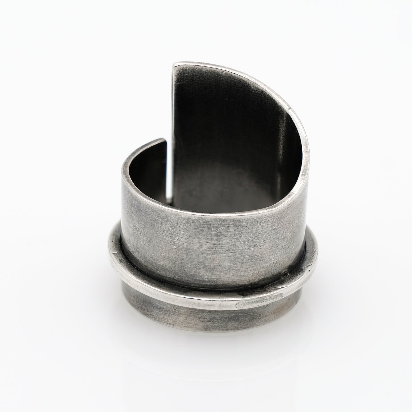 MONUMENT RING