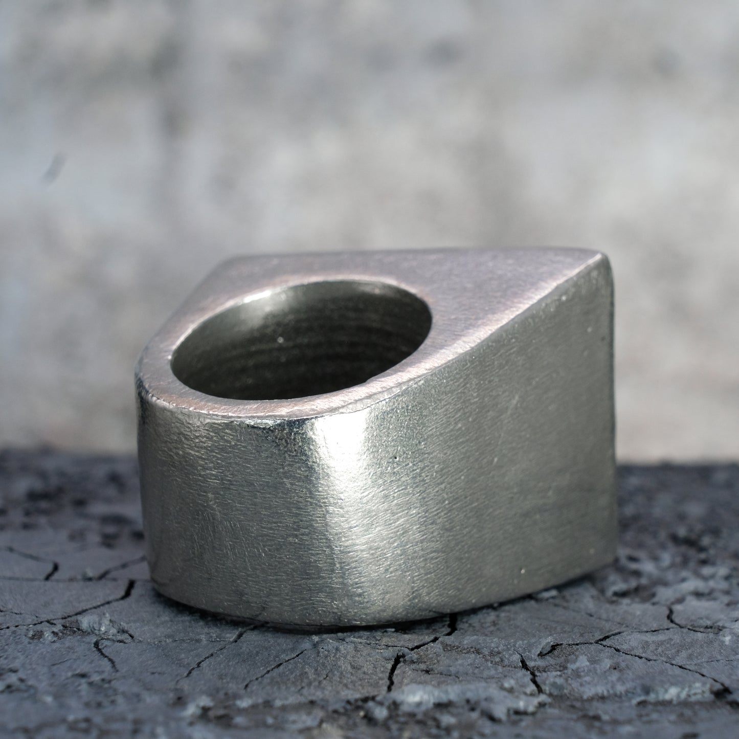 MASSIVE ALUMINUM STRUCTURE RING 2