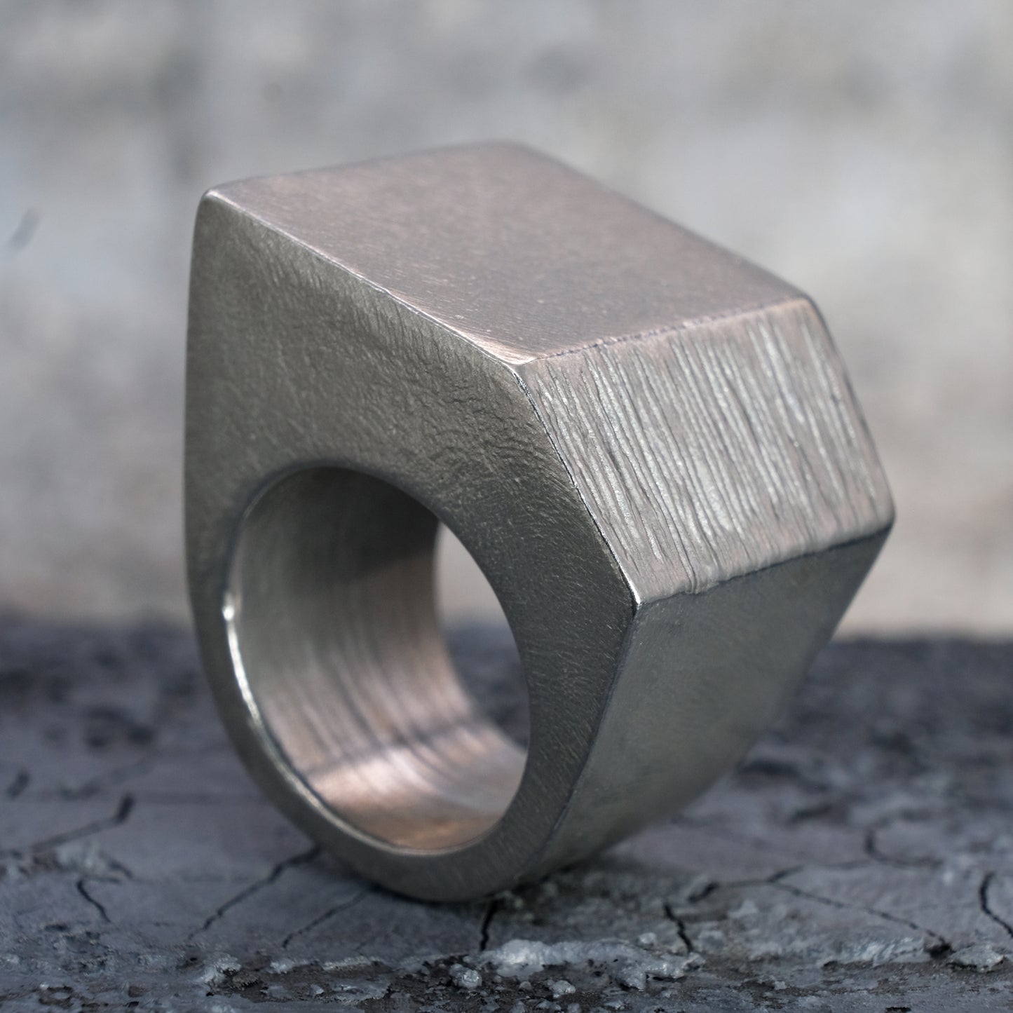 MASSIVE ALUMINUM STRUCTURE RING 2
