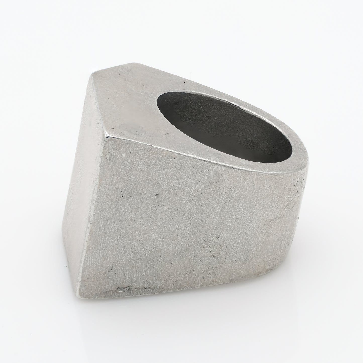 MASSIVE ALUMINUM STRUCTURE RING 2