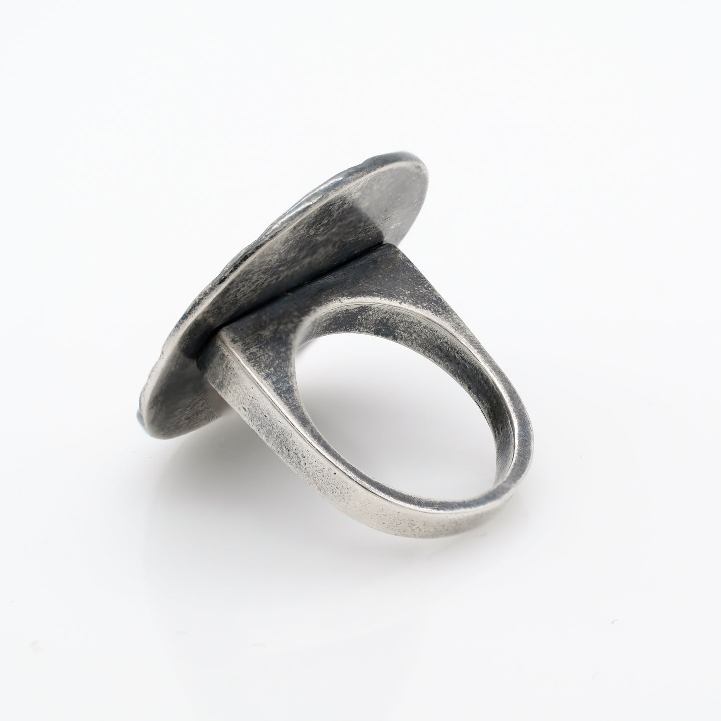 ROUND SNAKE SCALE RING