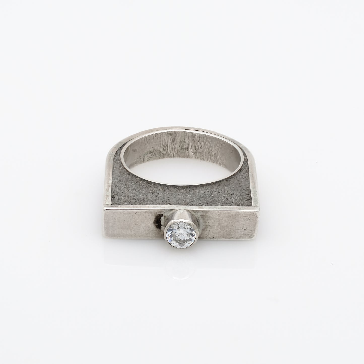 DOUBLE SIDED CONCRETE RING