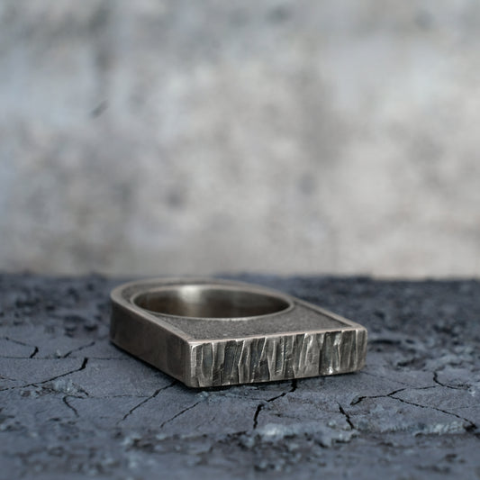 TEXTURED DOUBLE SIDED CONCRETE RING