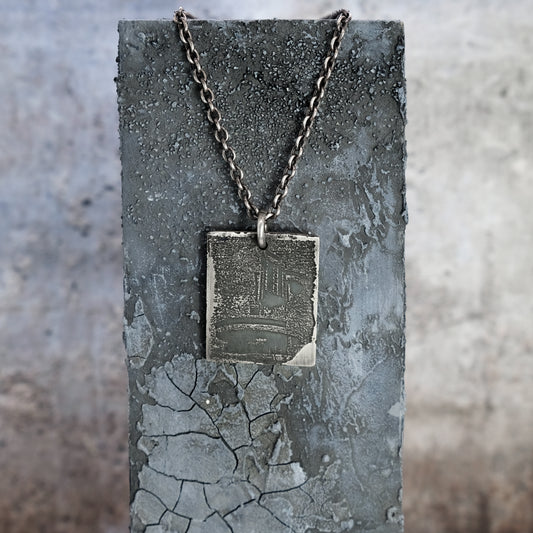 ETCHED STRUCTURE NUMBER 1