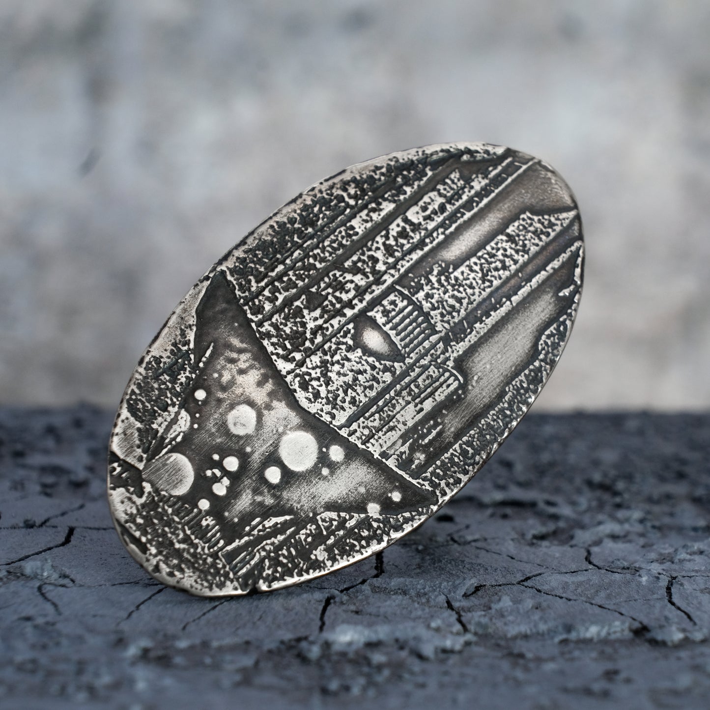 LARGE ETCHED OVAL RING