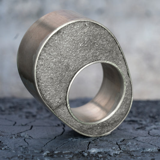 LARGE OVAL CONCRETE RING