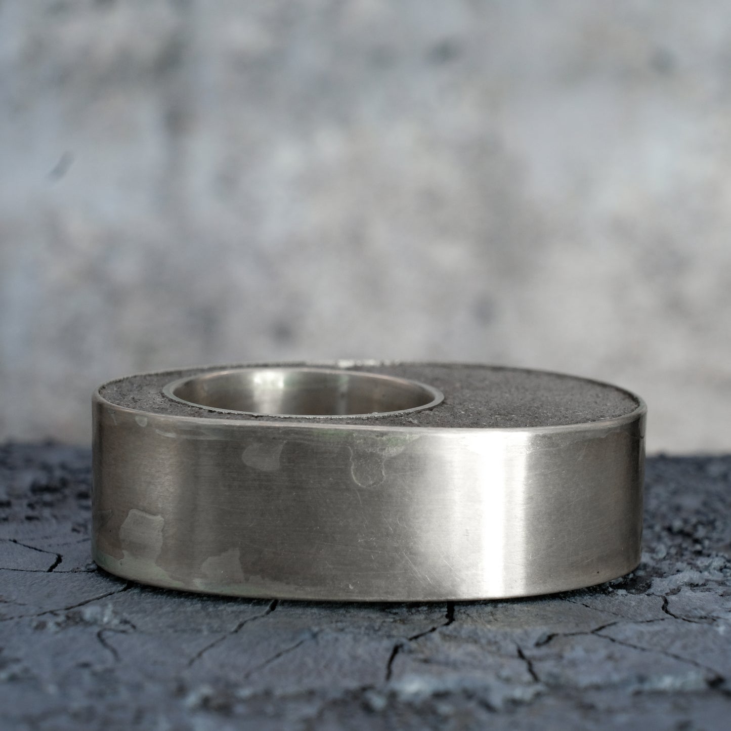 LARGE OVAL CONCRETE RING
